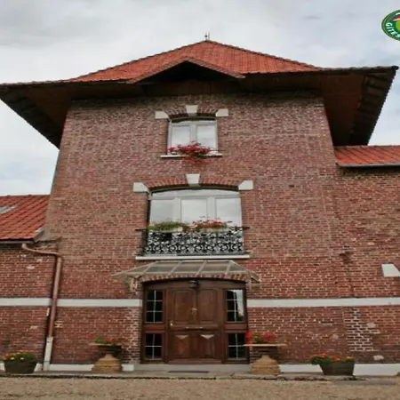 House Les Tendres Terres بيت للعطل *